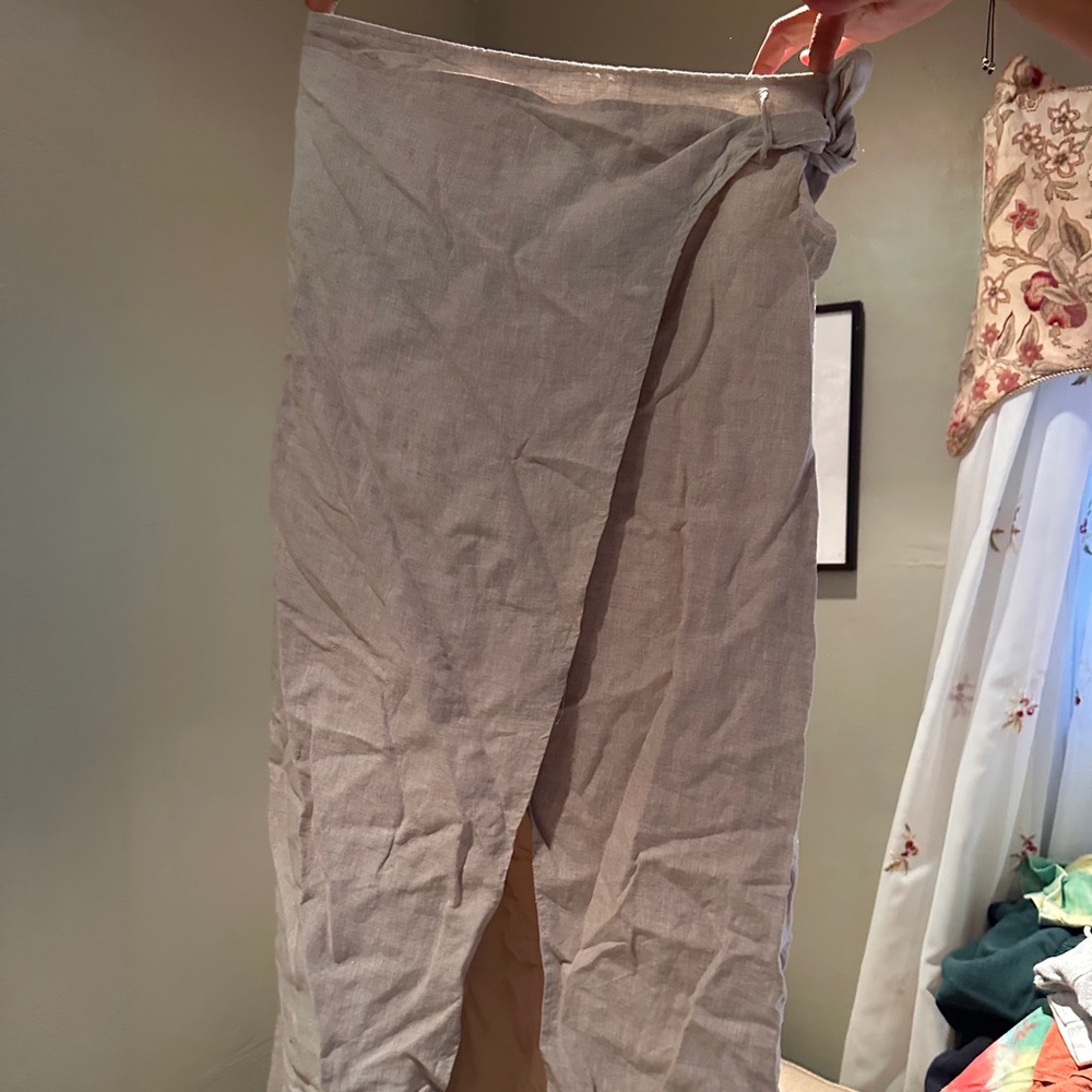 Hardly worn Linen Dissh midi skirt